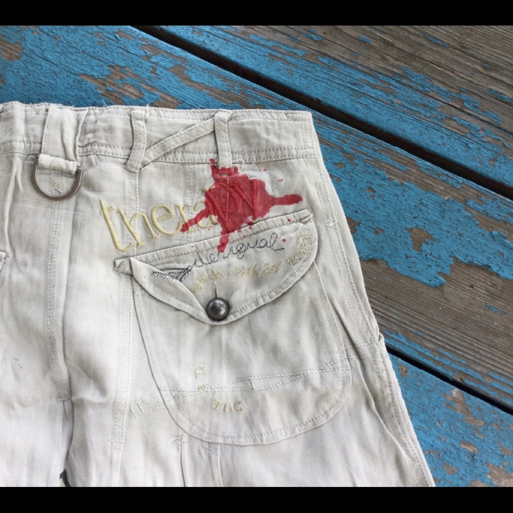 Desigual Artistic Skirt with Butterfly Motif - Picture 3 of 10